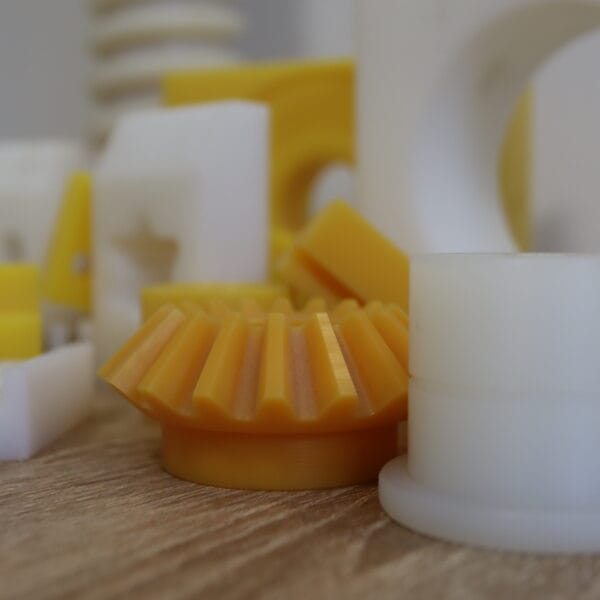 Tehnična plastika - slika - KARLEX-B d.o.o